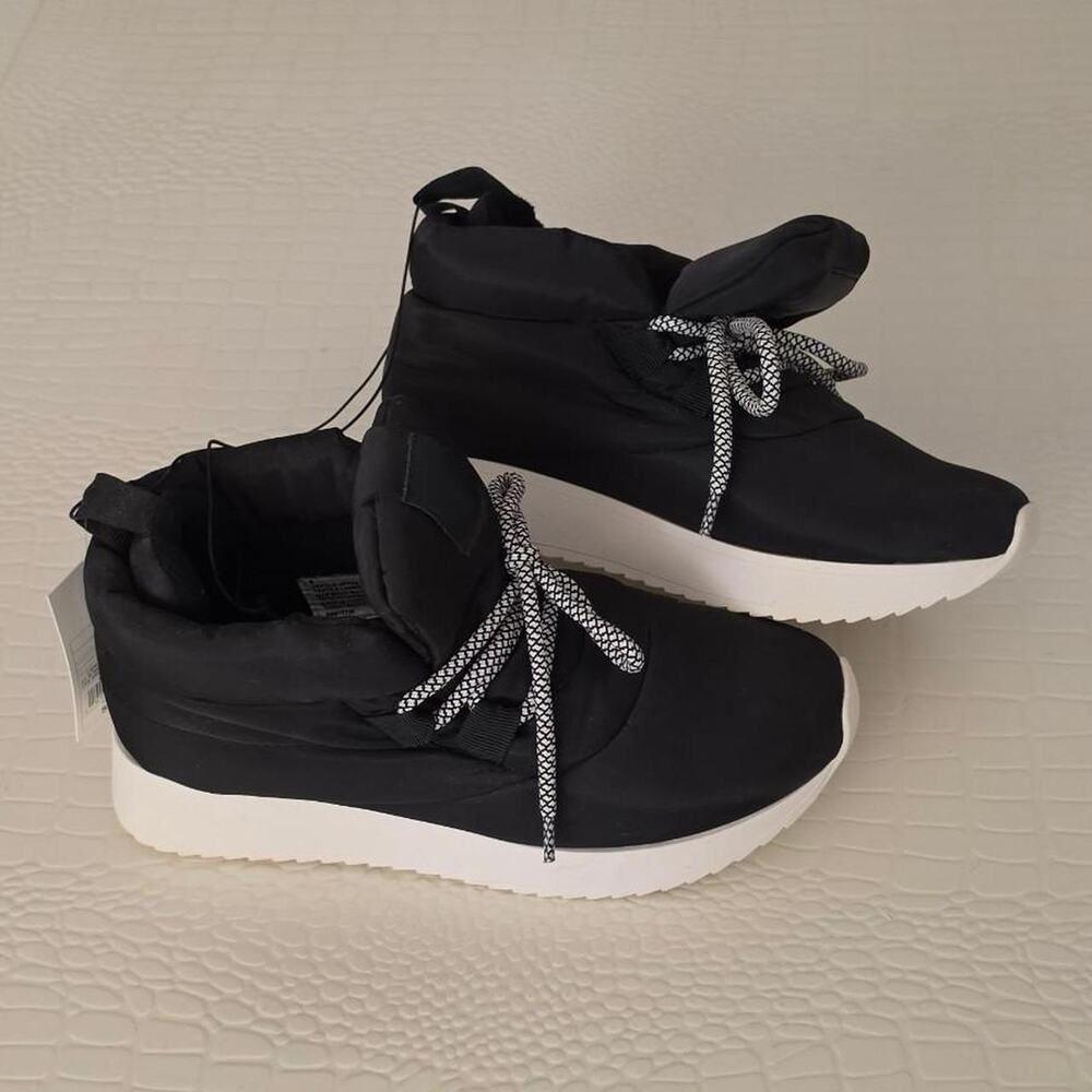 NWT Black Puffer Platform Sneakers Women's 6